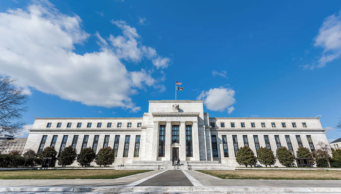 امریکی مرکزی بینک (فیڈرل ریزرو) نے شرح سود میں 0.25 فیصد اضافہ کر دیا—فوٹو: فائل