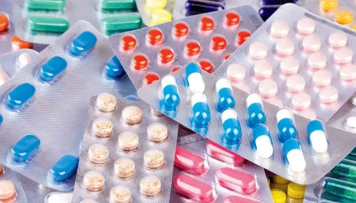 جان بچانے والی ادویات کی قیمتوں میں 14 فیصد اضافہ کیا جاسکتا ہے: نوٹیفکیشن جاری— فوٹو:فائل