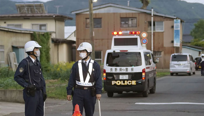 حملہ آور موقعے سے فرار ہوکر ایک مکان میں چھپے ہونے کی اطلاعات ہیں: جاپانی میڈیا— فوٹو: فائل