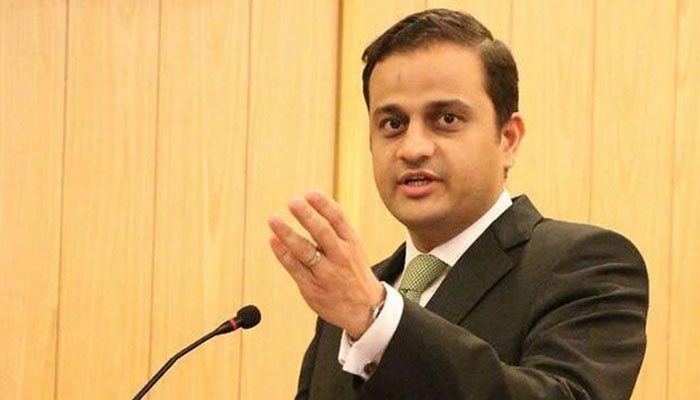 والدہ کے انتقال کے بعد مرتضیٰ وہاب عملی سیاست سے وابستہ ہوئے، وزیر اعلیٰ سندھ مراد علی شاہ نے ان کی قابلیت کو دیکھتے ہوئے انہیں 2015 میں اپنا مشیر بنالیا/ فائل فوٹو