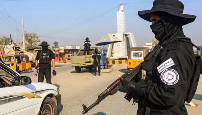 طالبان حکام نےقتل کےالزام میں ملزم کو صوبے لغمان میں فائرنگ کرکے سزائے موت پر عمل درآمد کیا— فوٹو: فائل