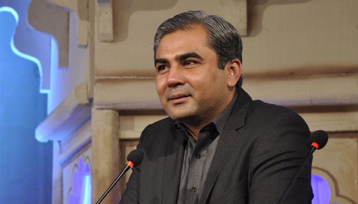 نگران وزیراعلیٰ محسن نقوی نے رات گئے لاہور میں اکبرچوک فلائی اوور منصوبے کا دورہ کیا اورکام کی رفتار کا جائزہ لیا/ فائل فوٹو