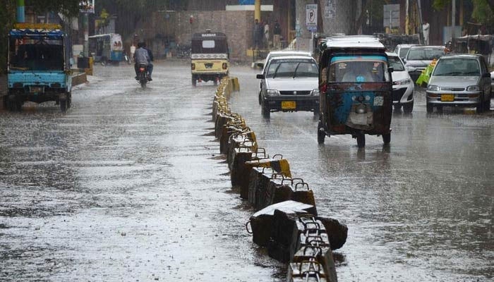 حیدرآباد، دادو ،جامشورو، قمبر، تھرپارکر، عمرکوٹ، لاڑکانہ، جیکب آباد ،کشمور، ٹھٹہ، سجاول اور بدین میں بھی بارش کی پیشگوئی ہے/ فائل فوٹو