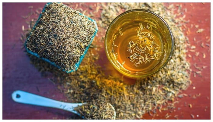 سپلیمنٹس اور ادویات لینے کے بجائے کیوں نہ وہ قدرتی چیزیں استعمال کرکے دیکھ لی جائیں جن سے فائدہ تو ہوگا لیکن نقصان کوئی نہیں ہوگا/ فائل فوٹو