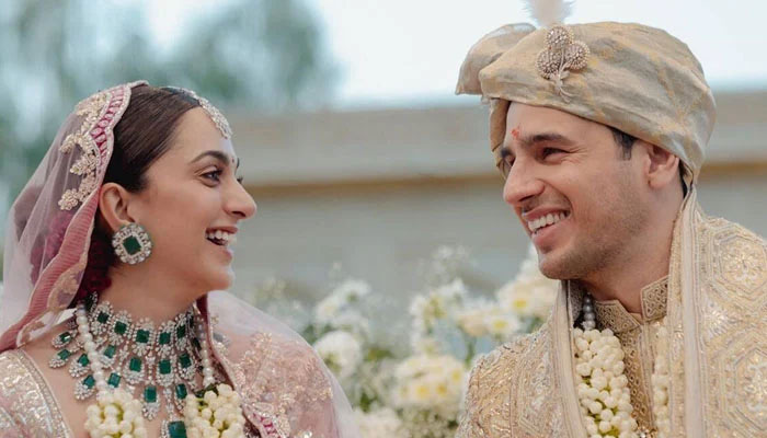 سدھارتھ نہیں چاہتے تھے ہم شادی کی تقریب سے منسلک کسی بھی قسم کی تصویر یا ویڈیو سوشل میڈیا پر شیئر کریں: اداکارہ کا انکشاف/فوٹو فائل
