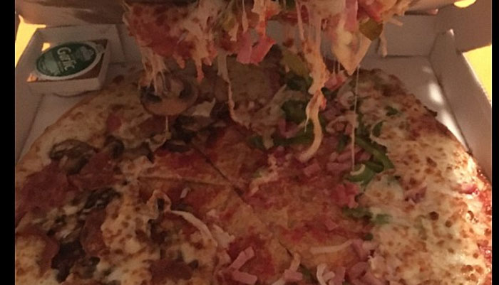اس کے نہ ہونے سے پیزا اس طرح خراب ہو سکتا ہے / سوشل میڈیا فوٹو