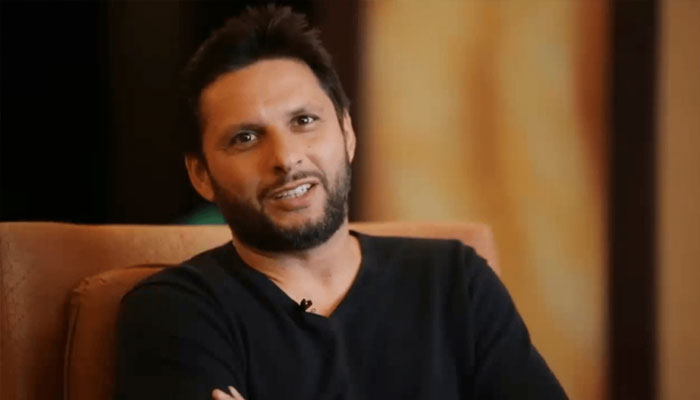 میری اہلیہ چونکہ مکمل پردہ کرتی ہیں لیکن لوگوں نے دوران طواف بھی ویڈیوز بنانے کی کوشش کی: سابق کپتان کی پروگرام میں گفتگو/ فائل فوٹو