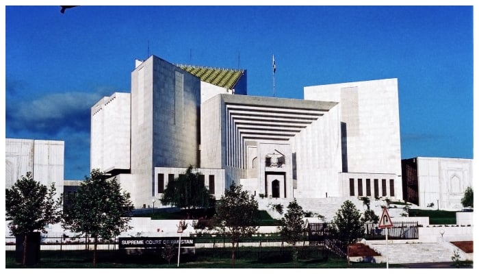 بجلی کی قیمتوں پر کیسز کا ڈھیر ہے، 16 اکتوبر کو دلائل سن کر فیصلہ کریں گے: چیف جسٹس پاکستان__فوٹو: فائل
