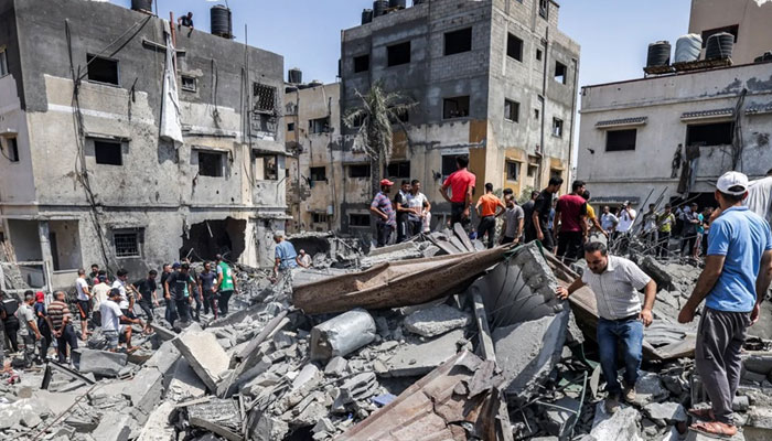 غزہ میں اسرائیل کی جوابی کارروائی کے بعد تباہی کا منظر،فوٹو: عرب میڈیا