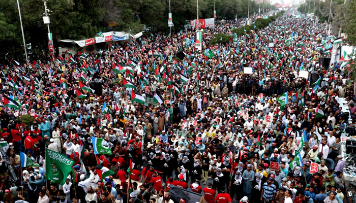 خواتین اور بچوں نے بھی مظلوم فلسطینیوں سے اظہاریکجہتی کی— فوٹو: جماعت اسلامی