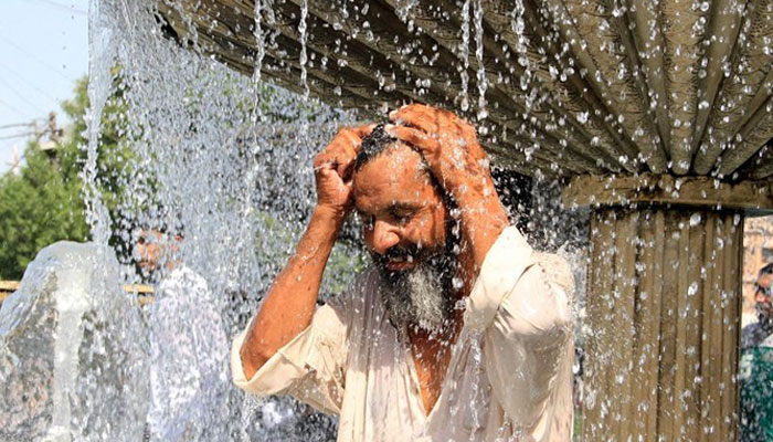 اس دوران شہر کا زیادہ سے زیادہ درجہ حرارت 35 سے 37 ڈگری سینٹی گریڈ کے درمیان رہنے کا امکان ہے: محکمہ موسمیات/ فائل فوٹو