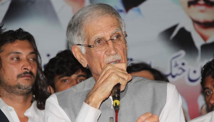 چیئرمین پی ٹی آئی ملک میں صدارتی نظام لانا چاہتے ہیں، وہ اپنے علاوہ کسی کو نہیں مانتے: سربراہ پی ٹی آئی پی— فوٹو:فائل