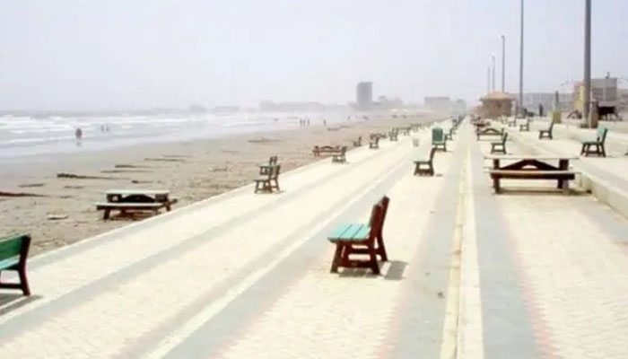 سندھ بھر میں آئندہ تین روز تیز دھوپ رہےگی اور موسم خشک رہنے کا امکان ہے: محکمہ موسمیات/ فائل فوٹو