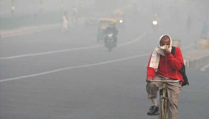 دنیا کے آلودہ ترین شہروں میں بھارتی دارالحکومت نئی دہلی کا پہلا نمبر ہے—فوٹو: فائل
