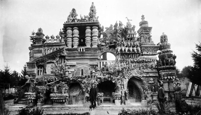1890 میں عمارت ایسے نظر آتی تھی / فوٹو بشکریہ Palais Idéal du Facteur Cheval Monument Historique