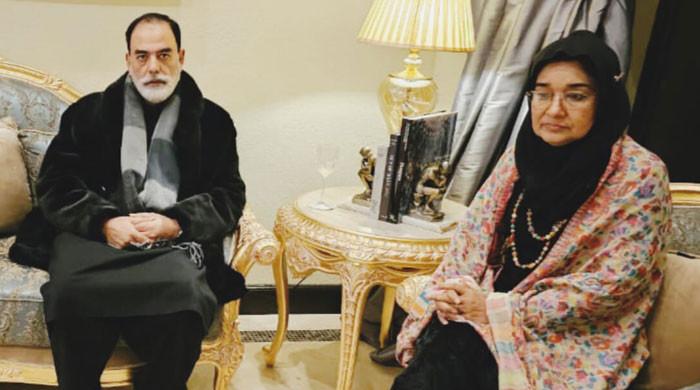 امریکا نے ڈاکٹر فوزیہ صدیقی کو جیل میں قید بہن عافیہ سے ملاقات سے روک دیا