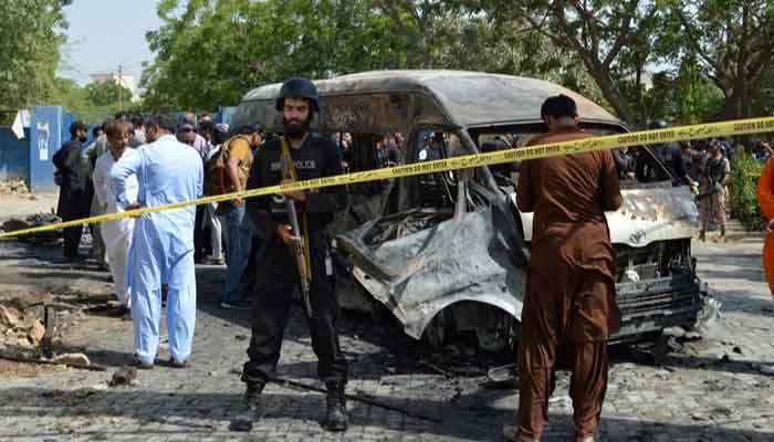 پاکستان نے جو ڈوزیئر افغانستان کے حوالے کیا ہے اس پر افغان حکومت کارروائی کیوں نہیں کرتی۔ دال میں کچھ کالا تو ضرور ہے. فوٹو فائل