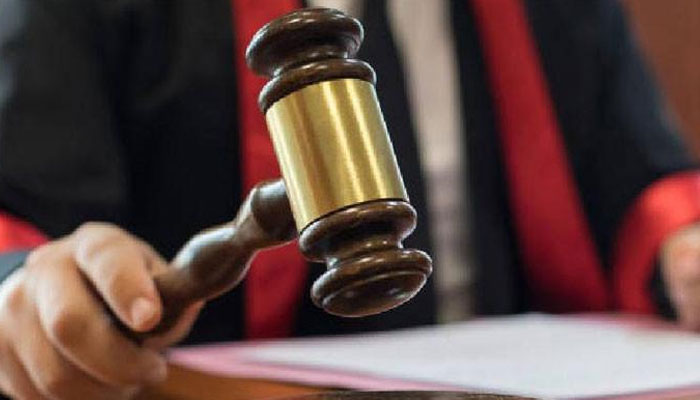 2020 میں سندھ ہائیکورٹ نےمعطل جج سکندر لاشاری اور ایک اور مجرم کی سزائے موت برقرار رکھی تھی— فوٹو:فائل
