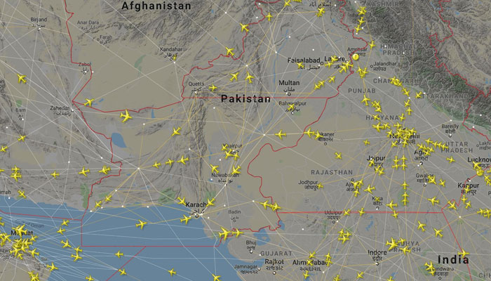مغربی سمت سے پاکستان کی حدود آنے والی پروازوں کی تعداد معمول پرآگئی: سی اے اے ذرائع— فوٹو:فائل