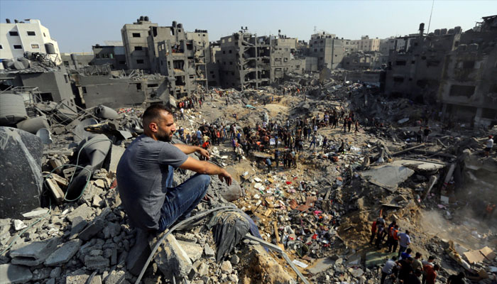 اسرائیلی بربریت سے گزشتہ24 گھنٹوں میں شہید فلسطینیوں کی تعداد 100 سے زیادہ ہوگئی—فوٹو: غیر ملکی میڈیا