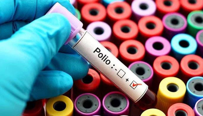 محکمہ صحت کے مطابق پشاور کے علاقوں نرے کوڑ، شاہین ٹاؤن اور تاج آباد میں پولیو وائرس موجود ہے— فوٹو: فائل