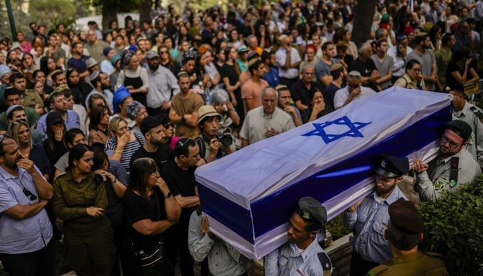 یٹزہک برک نے کہا کہ غزہ اور لبنان میں جو کچھ ہورہا ہے وہ جلد یا بدیر آکر ہمارے منہ پر پڑے گا— فوٹو: فائل