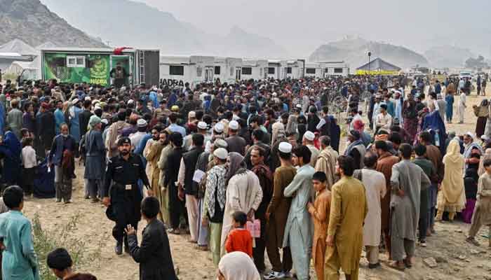اب تک 4 لاکھ سے زائد غیر قانونی غیر ملکی افغان باشندوں کو ڈی پورٹ کیا جا چکا ہے۔ فوٹو فائل