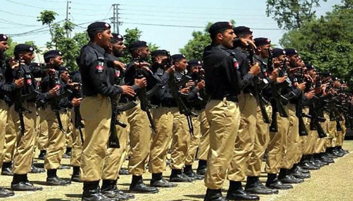 کراچی رینج کیلئے 3108 مرد، 583 خواتین جب کہ 194 اقلیتی پولیس اہلکار بھرتی کیے جا رہے ہیں/ فائل فوٹو