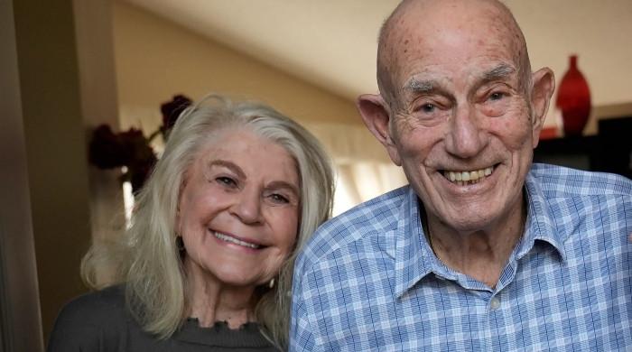 100 سالہ شخص اور 96 سالہ خاتون محبت میں گرفتار ہوکر شادی کرنے کیلئے تیار