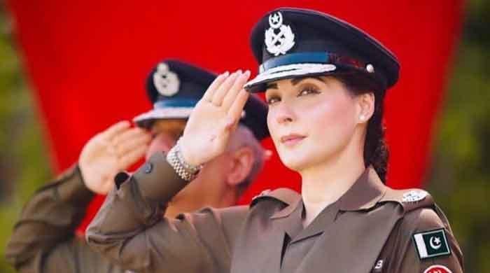 پولیس یونیفارم پہننے پر وزیراعلیٰ مریم نواز کیخلاف اندراج مقدمہ کی درخواست دائر
