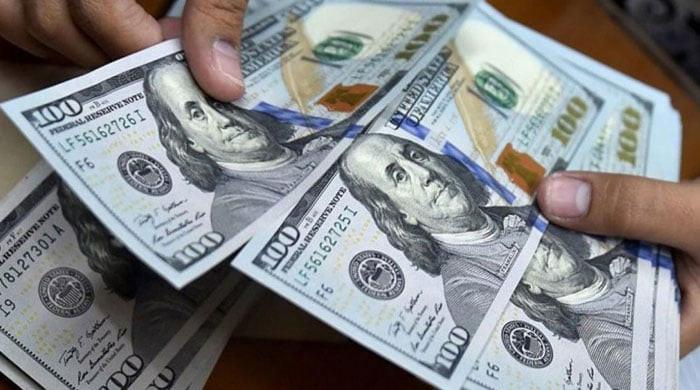 روپے کی قدر میں اضافہ، ملک میں آج ڈالر کی قیمت کیا رہی؟