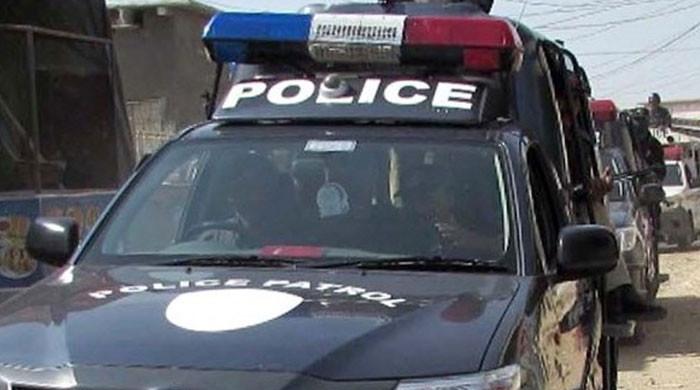 سندھ  سے چوری کی گاڑی استعمال کے الزام  میں ڈی ایس پی سی ٹی ڈی  پشاور  معطل