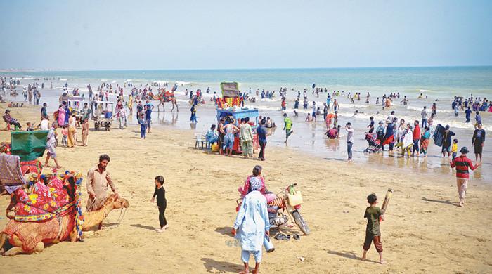 کراچی میں آئندہ 4 سے 5 روز تک موسم گرم رہنے کا امکان