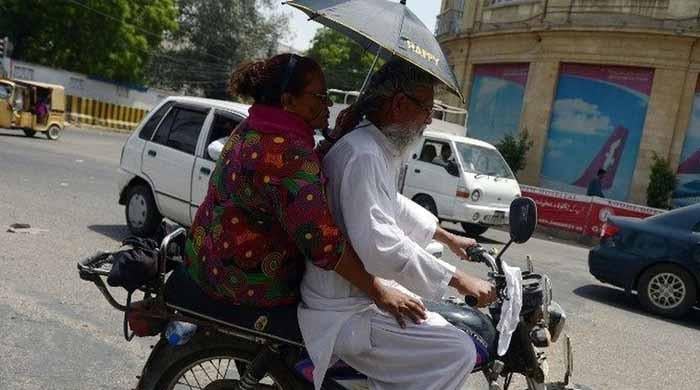 کراچی میں شدید گرمی کب تک رہے گی اور اسکی وجہ کیا ہے؟