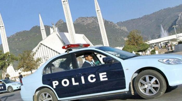 اسلام آباد پولیس نے تمام سروسز پر فیسوں کا اطلاق کردیا