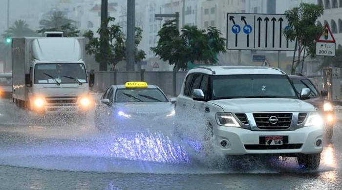 متحدہ عرب امارات میں آج پھر شدید بارش کی پیشگوئی، دبئی میں آن لائن اسکولنگ کا اعلان