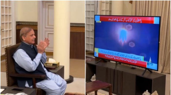ویڈیو: وزیر اعظم کا پاکستان کے سیٹلائٹ مشن کی روانگی کے مناظر دیکھ کر مسرت کا اظہار