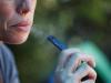 ای سگریٹس کا استعمال خواتین میں بانجھ پن کا خطرہ بڑھاتا ہے، تحقیق