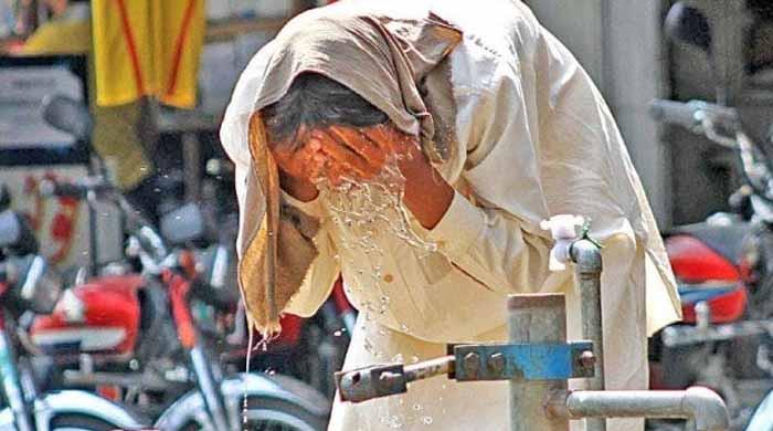 کراچی میں آج گرمی کی شدت 42 ڈگری سینٹی گریڈ تک محسوس کی جاسکتی ہے