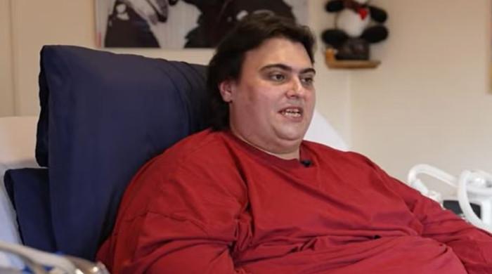 برطانیہ کا وزنی ترین شخص موٹاپے کے باعث انتقال کر گیا