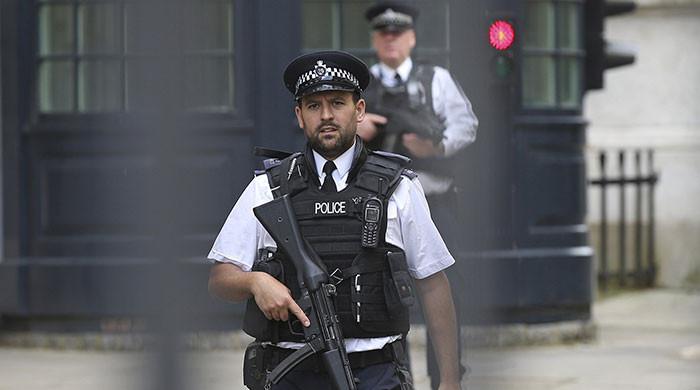 برطانیہ: دہشتگردی کی سازش کے شبہے میں تین افراد گرفتار