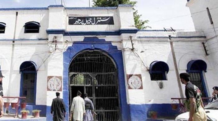 پشاور سینٹرل جیل کے 16 قیدیوں میں ایچ آئی وی کی تصدیق