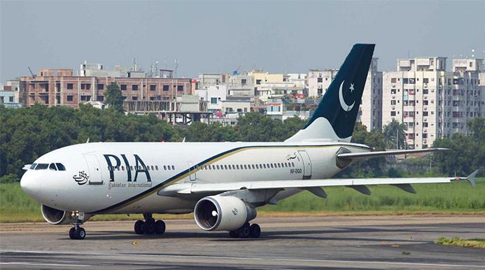 پی آئی اے کی ٹورنٹو پروازمیں فنی خرابی، 10 گھنٹے بعد واپس کراچی میں اتار لی گئی