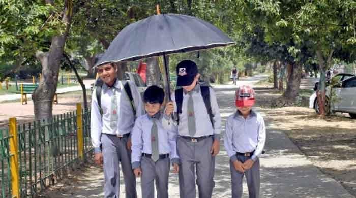 پنجاب میں ہیٹ ویو کے پیش نظر تمام اسکول 7 روز کیلئے بند رکھنے کا اعلان