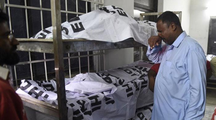 کراچی میں 9 گھنٹوں میں 10 لاشیں ملی ہیں، ریسکیو حکام