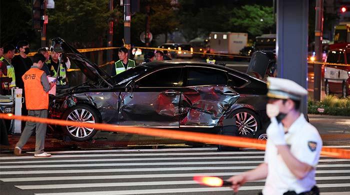 جنوبی کوریا کے دارالحکومت سیئول میں گاڑی راہگیروں پر چڑھ گئی، 9 افراد ہلاک