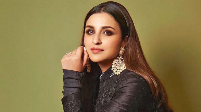 جھوٹی خبریں پھیلا کر لوگوں کو خوفزدہ کررہے ہیں: پرینیتی چوپڑا بھی بھارتی میڈیا پر برس پڑیں