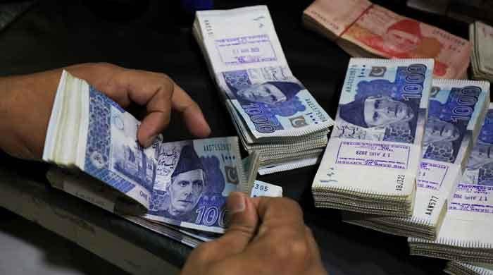 مارچ میں 652 ارب کا مزید قرضہ، حکومت کا مجموعی قرض 73 ہزار 688 ارب تک پہنچ گیا