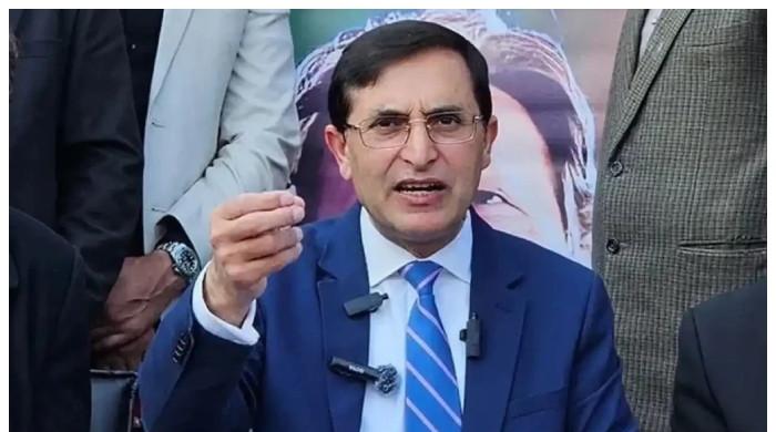 دشمنوں اور غیروں کے ساتھ صلح ہوسکتی ہےتو اپنوں کے ساتھ بھی ہونی چاہیے: بیرسٹر گوہر