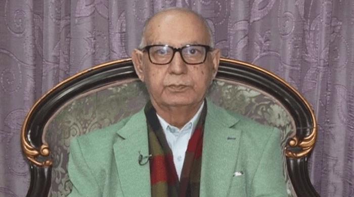  آپریشن سندور بھارت کی مانگ میں راکھ بھر گیا: عرفان صدیقی مودی پر برس پڑے